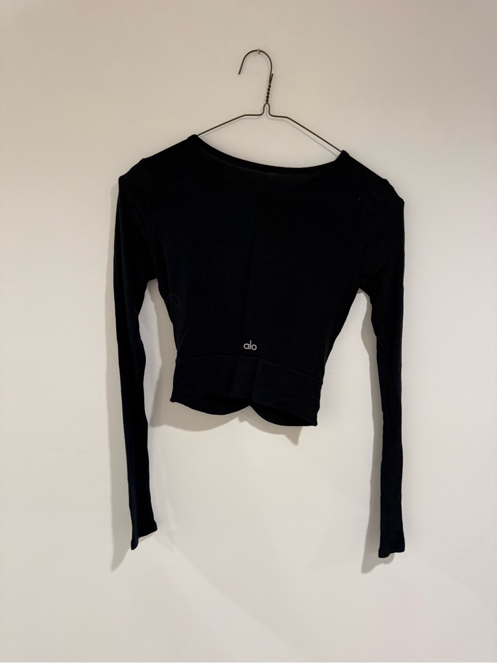 ALO Yoga Black Cover Long-Sleeve Top